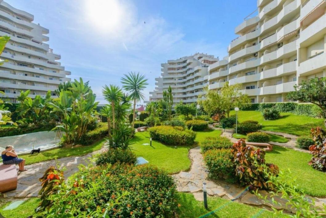 Benalbeach Smart Suite 贝纳尔马德纳 外观 照片